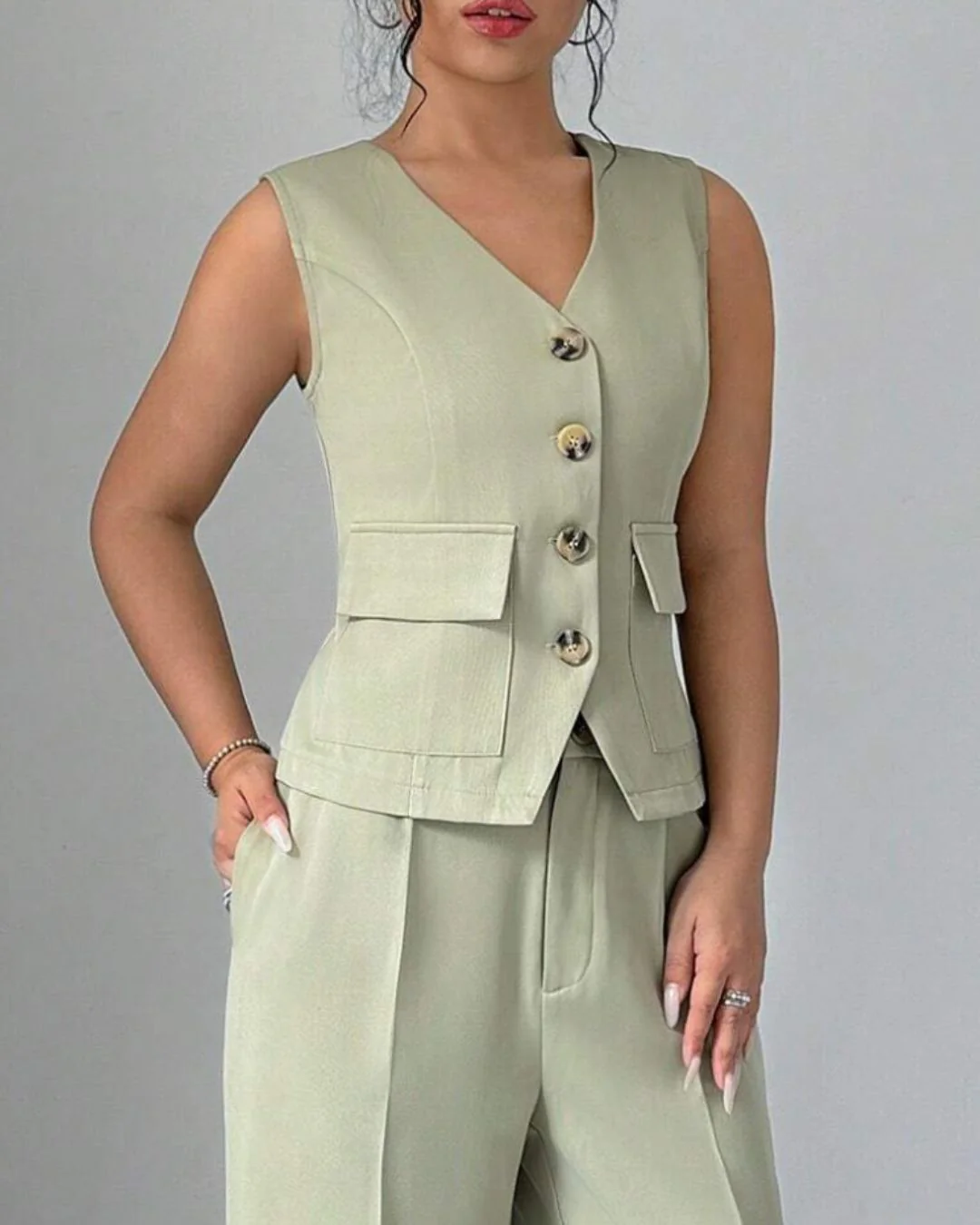 Flap-Pocket Waist Coat - Image 2